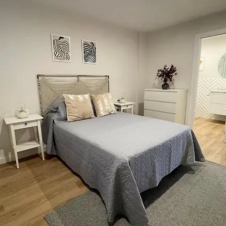 Faro De - Pisos Turisticos Laxe